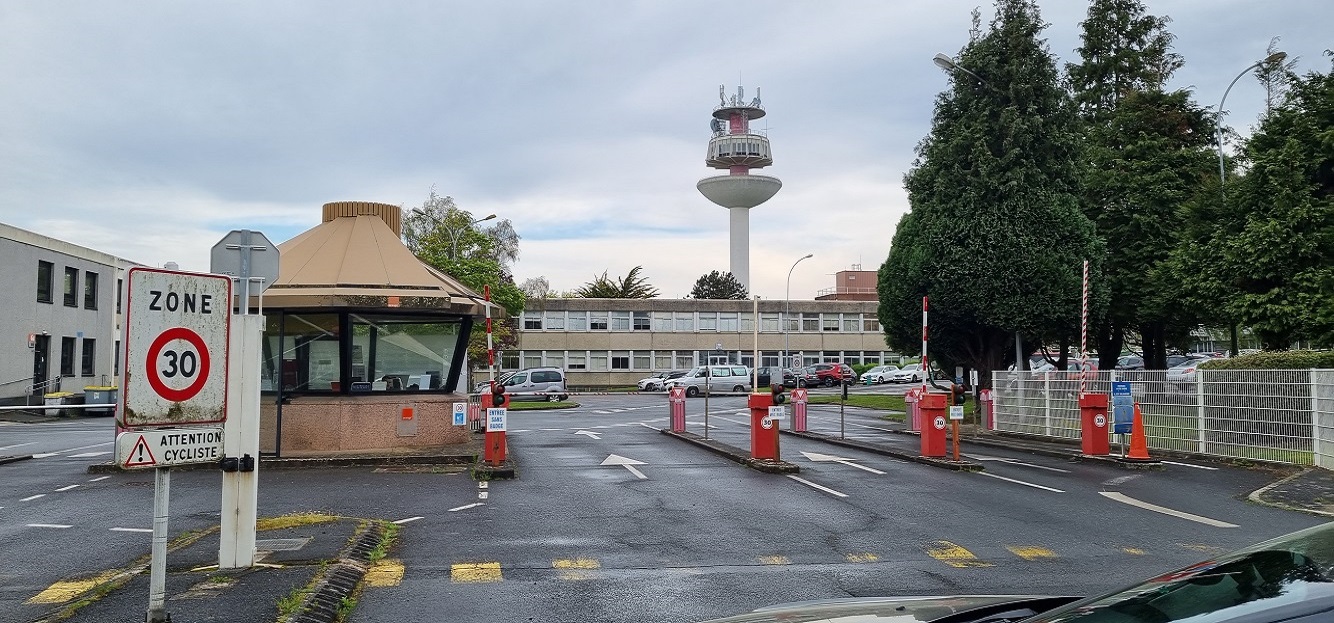 Entrée du parking à Lannion